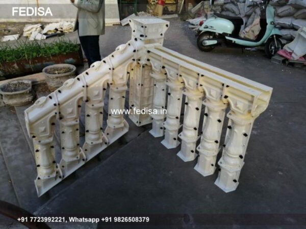 Baluster Railing Deck With Wood Spindles Decking Balustrade Spindles Decking Wooden Balustrade
